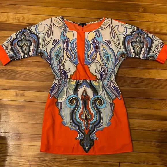 Dress - Picture 1 of 5